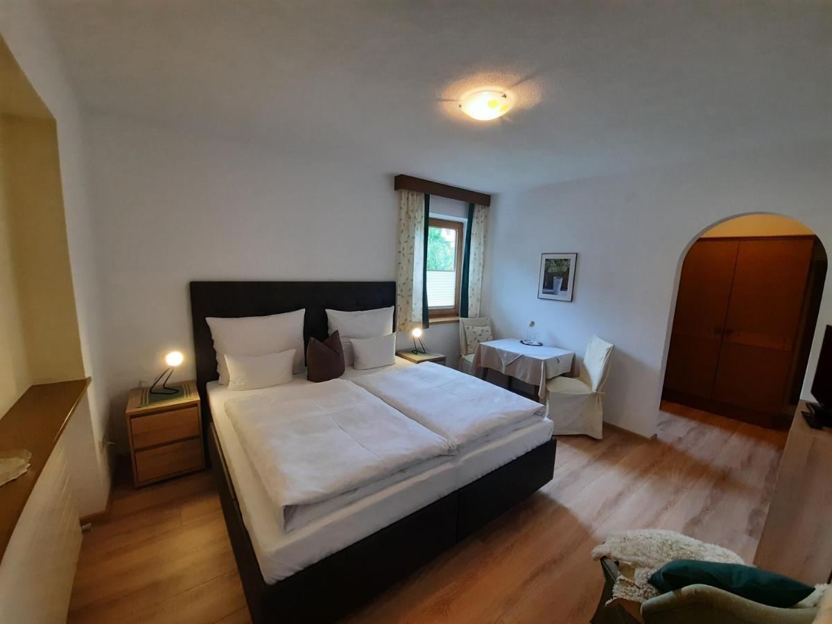 Gaestehaus Burgi Fügen Exteriör bild