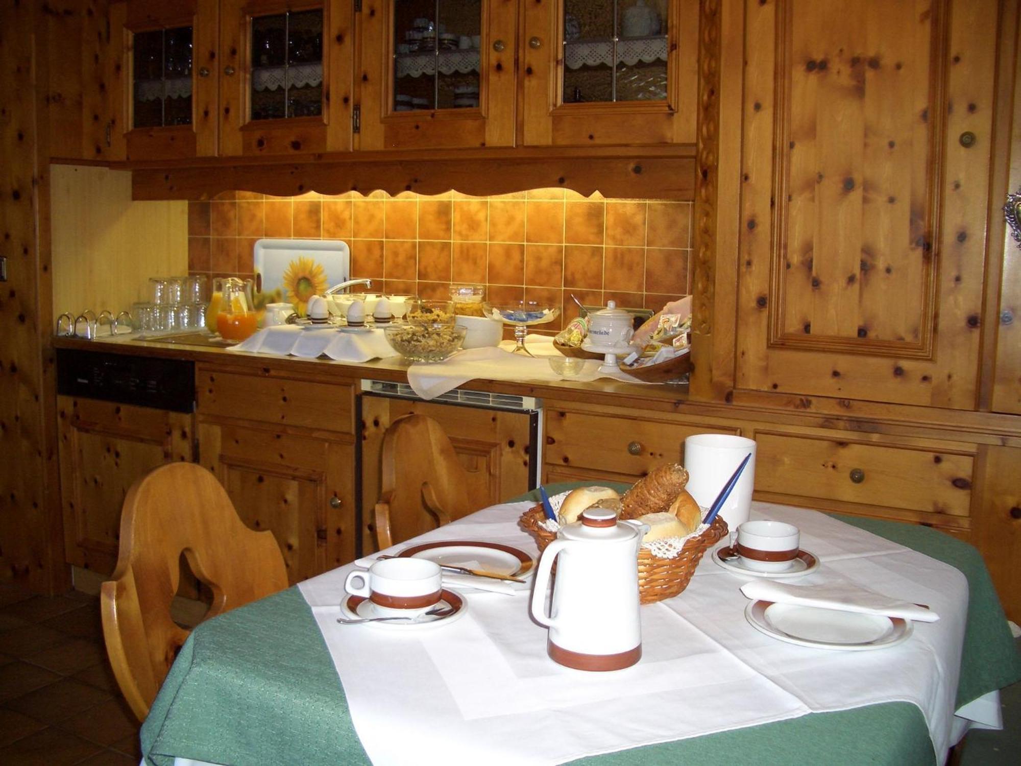 Gaestehaus Burgi Fügen Exteriör bild