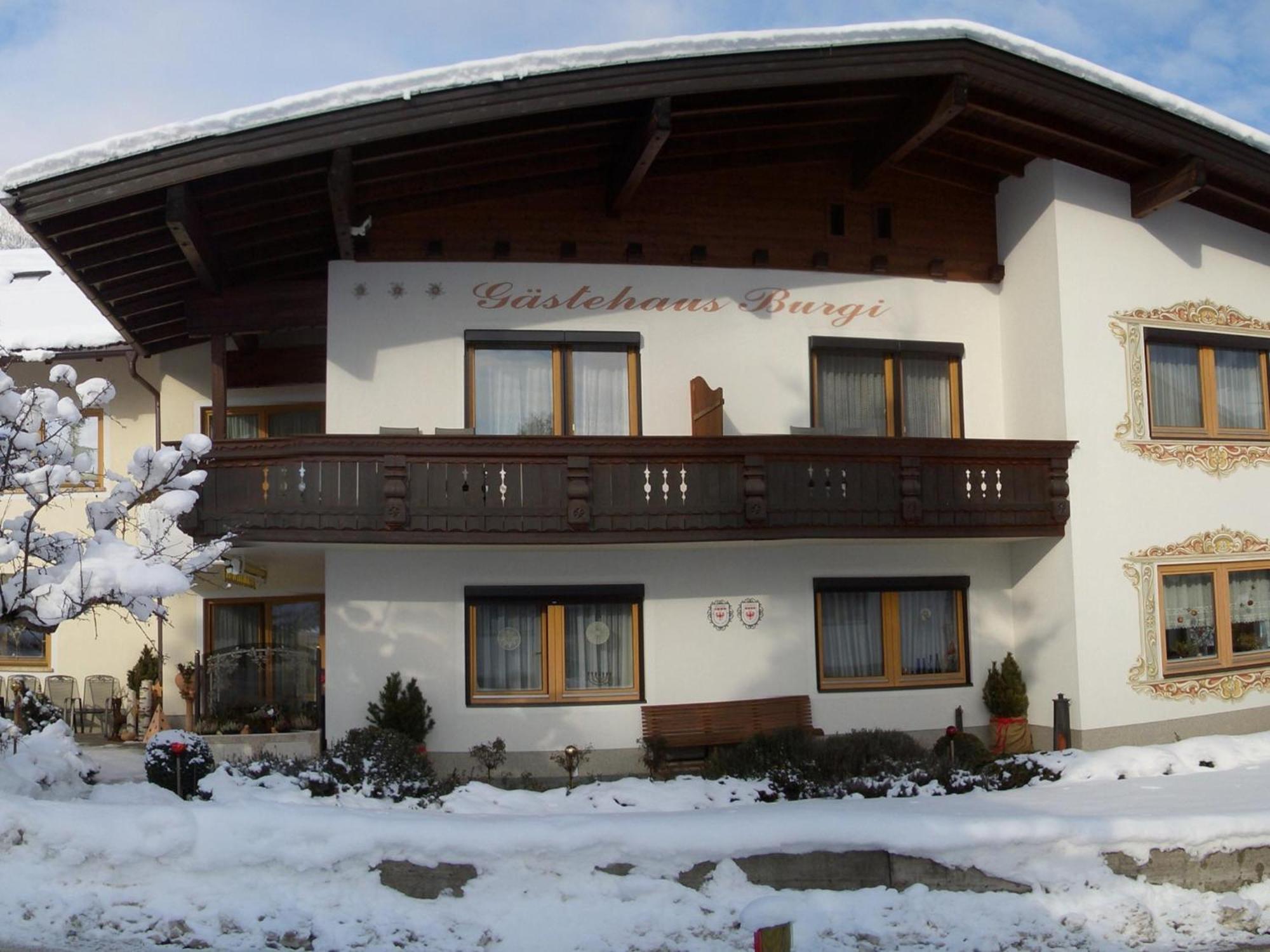 Gaestehaus Burgi Fügen Exteriör bild