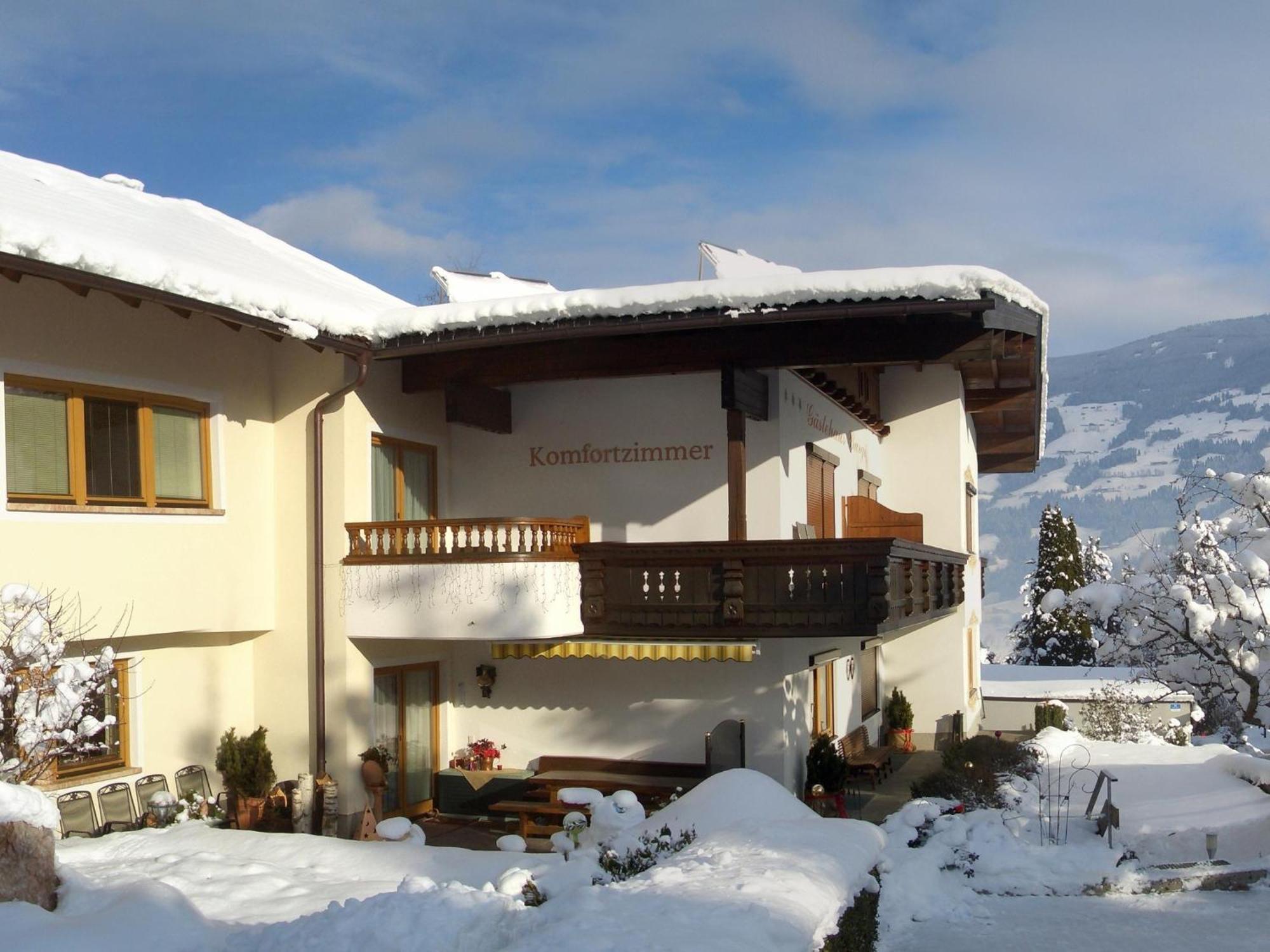 Gaestehaus Burgi Fügen Exteriör bild