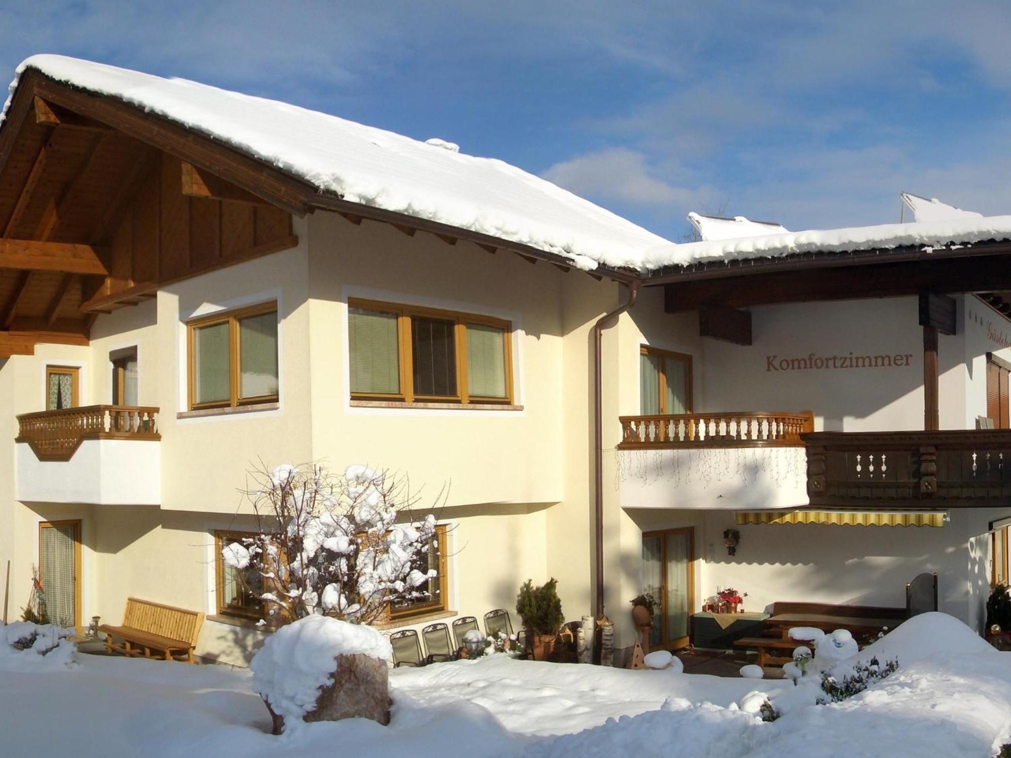 Gaestehaus Burgi Fügen Exteriör bild